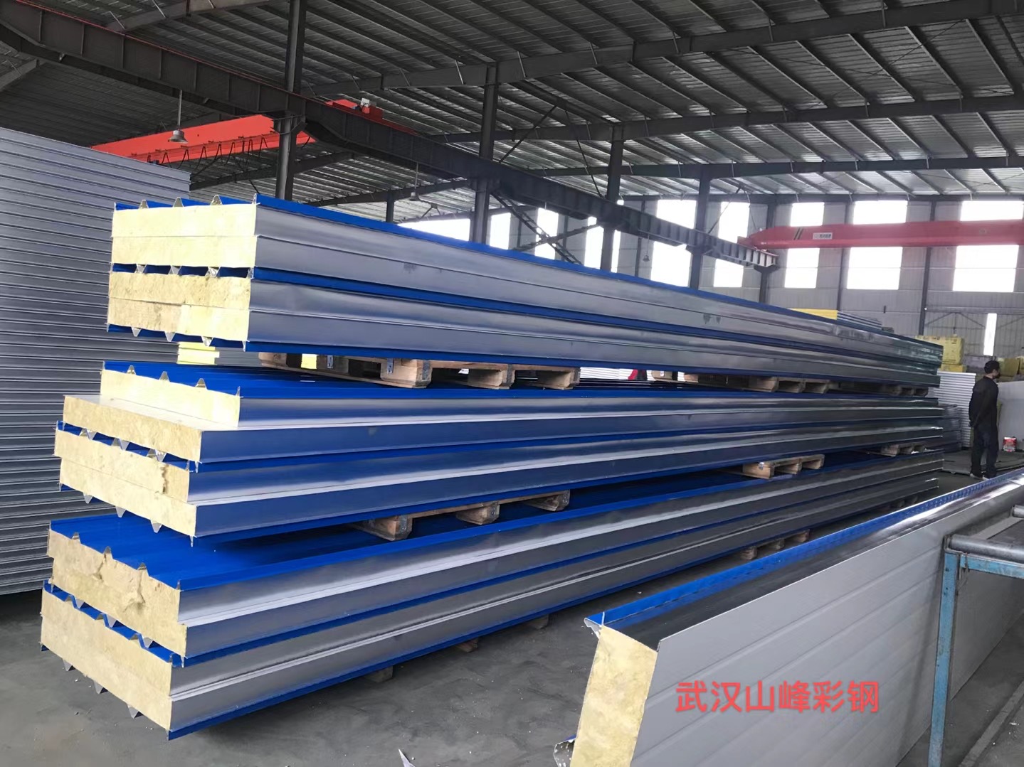 武汉专业彩钢夹芯板生产厂家 - 武汉山峰彩钢结构工程有限公司,武汉